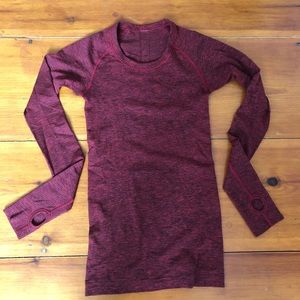 Lululemon workout top